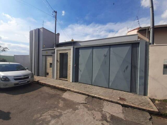 #439 - Casa para Venda em Pouso Alegre - MG