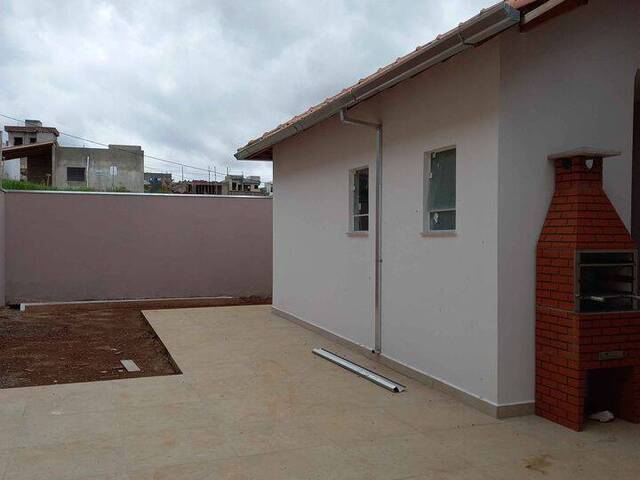 #454 - Casa para Venda em Pouso Alegre - MG