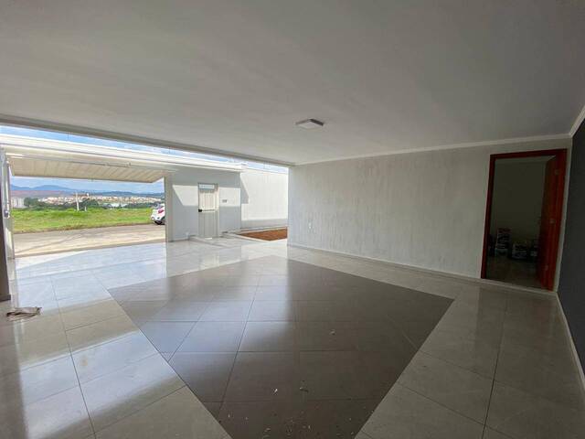 #689 - Casa para Venda em Pouso Alegre - MG