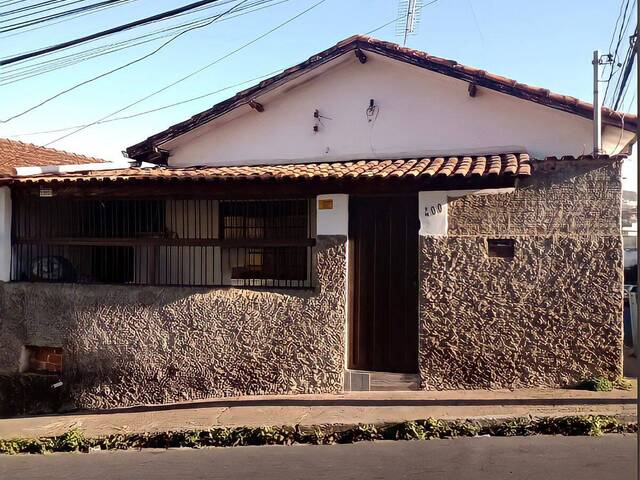 #923 - Casa para Venda em Pouso Alegre - MG