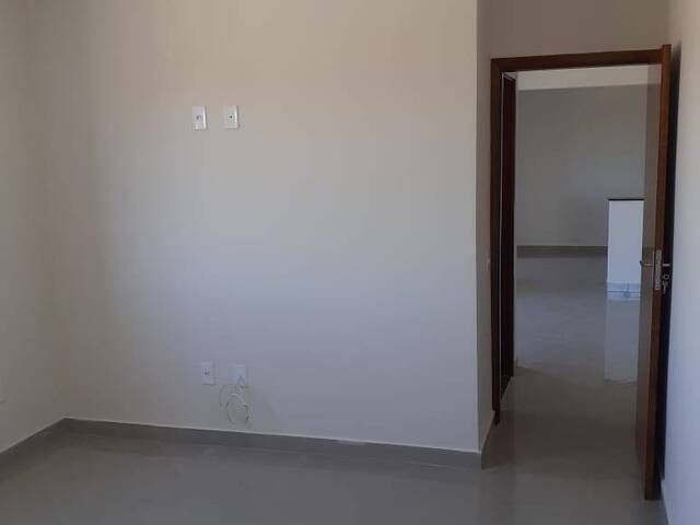 #939 - Apartamento para Venda em Pouso Alegre - MG