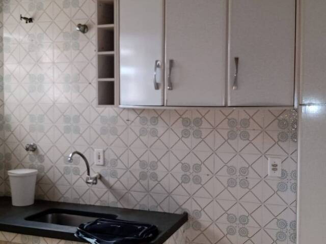 #988 - Apartamento para Venda em Pouso Alegre - MG