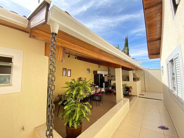 #1009 - Casa para Venda em Pouso Alegre - MG