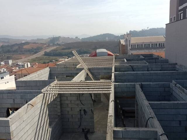 #1118 - Casa para Venda em Pouso Alegre - MG