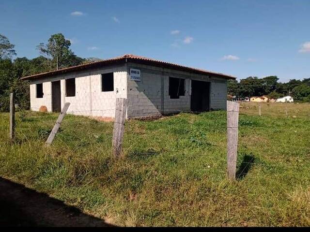#1654 - Casa para Venda em Pouso Alegre - MG