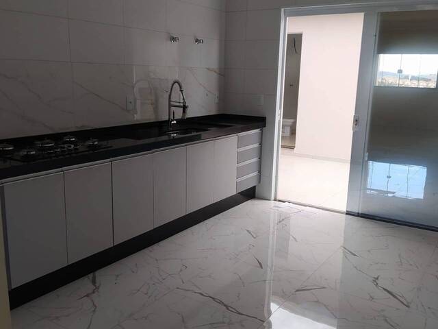 #1720 - Casa para Venda em Pouso Alegre - MG