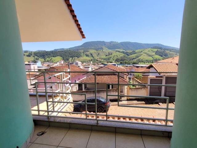 Casa para Venda em Congonhal - 5