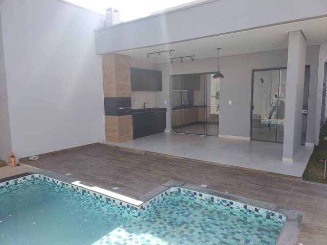 Casa para Venda em Pouso Alegre - 2