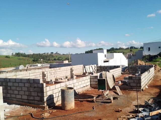 #1903 - Casa para Venda em Pouso Alegre - MG