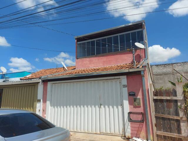 #1945 - Casa para Venda em Pouso Alegre - MG
