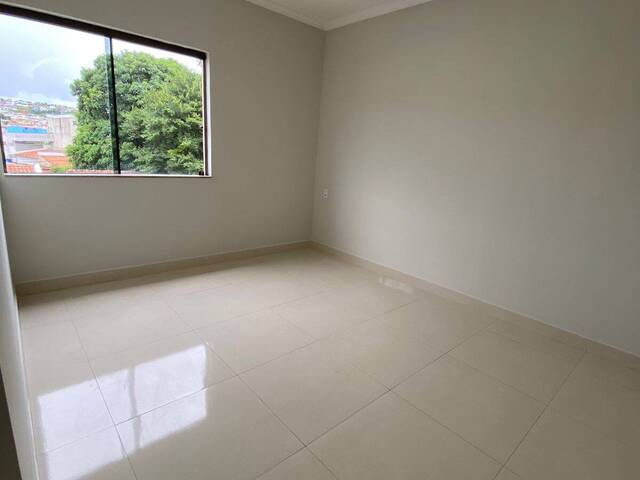 #1974 - Apartamento para Venda em Pouso Alegre - MG