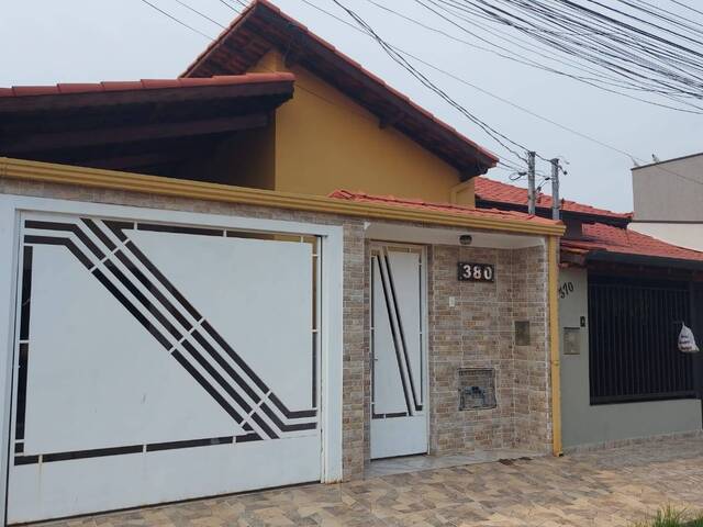 #1977 - Casa para Venda em Pouso Alegre - MG
