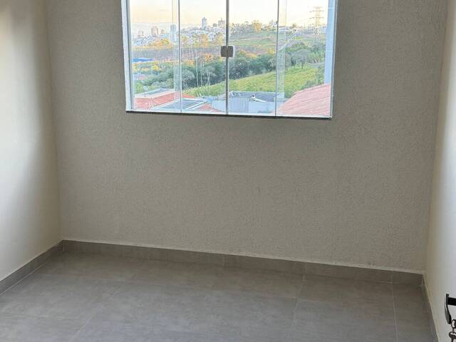 Apartamento para Venda em Pouso Alegre - 4