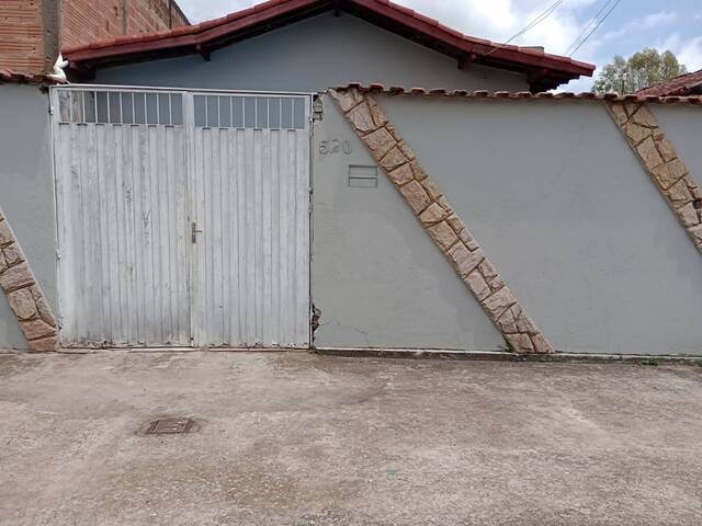 #2213 - Casa para Venda em Pouso Alegre - MG