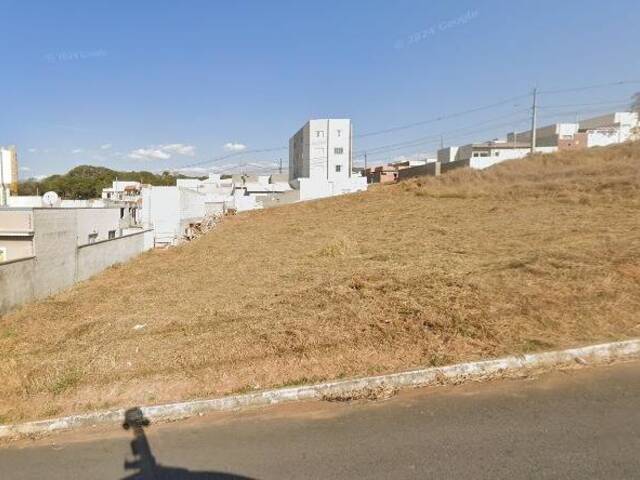 #2319 - Terreno para Venda em Pouso Alegre - MG