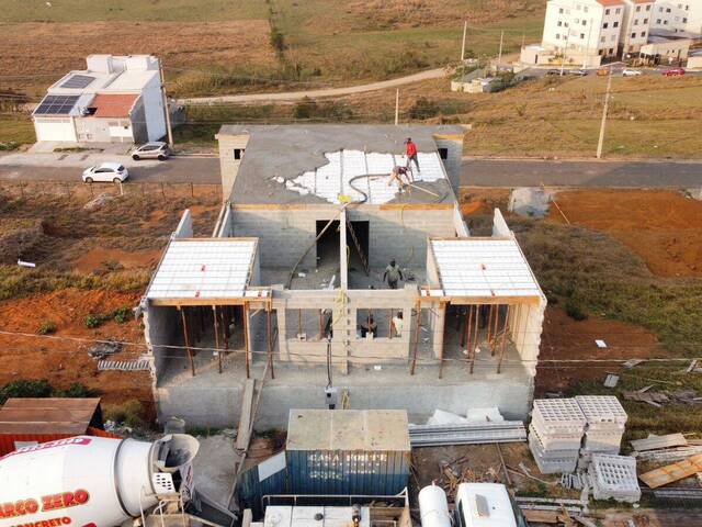 #2332 - Casa para Venda em Pouso Alegre - MG