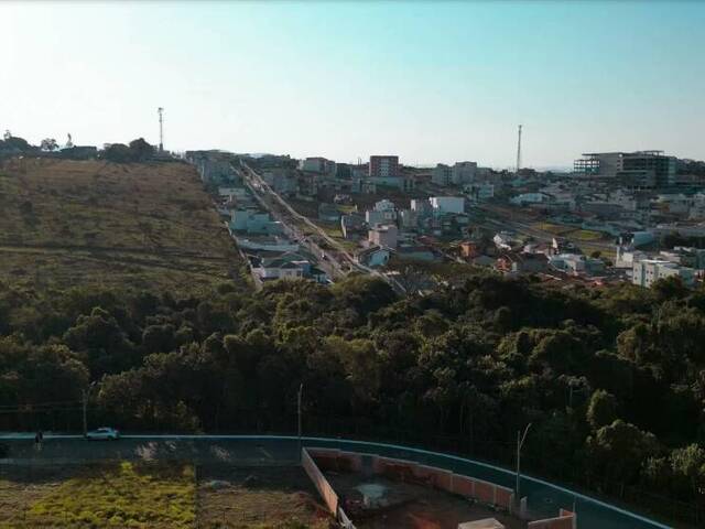 #2443 - Apartamento para Venda em Pouso Alegre - MG