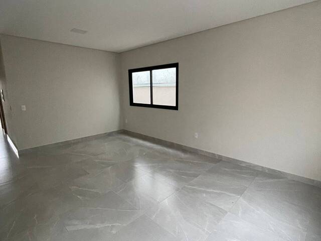 #1954 - Casa para Venda em Pouso Alegre - MG