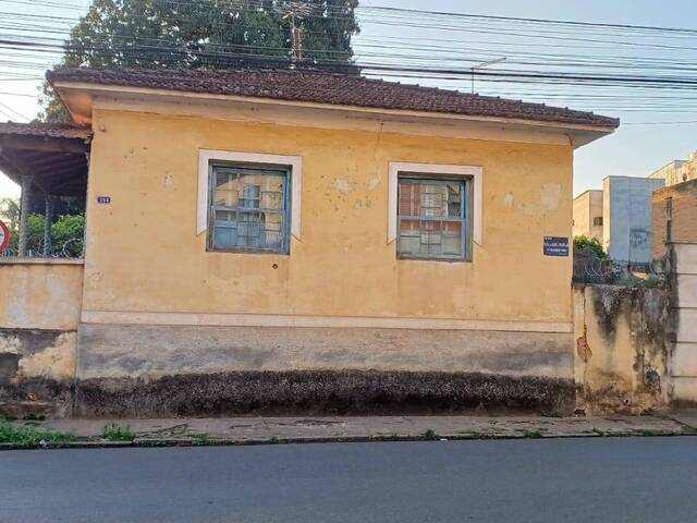 #2486 - Casa para Venda em Pouso Alegre - MG