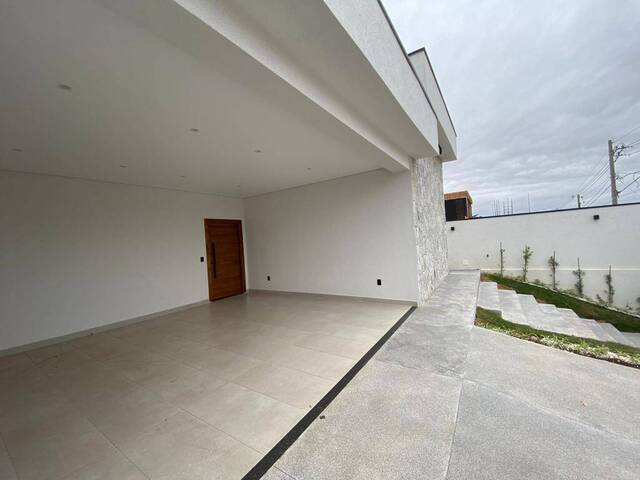 #2626 - Casa para Venda em Pouso Alegre - MG