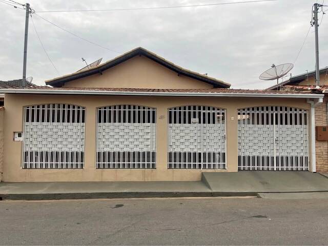 #2647 - Casa para Venda em Pouso Alegre - MG