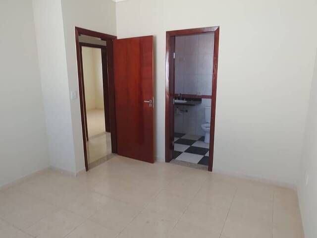 Casa para Venda em Pouso Alegre - 4