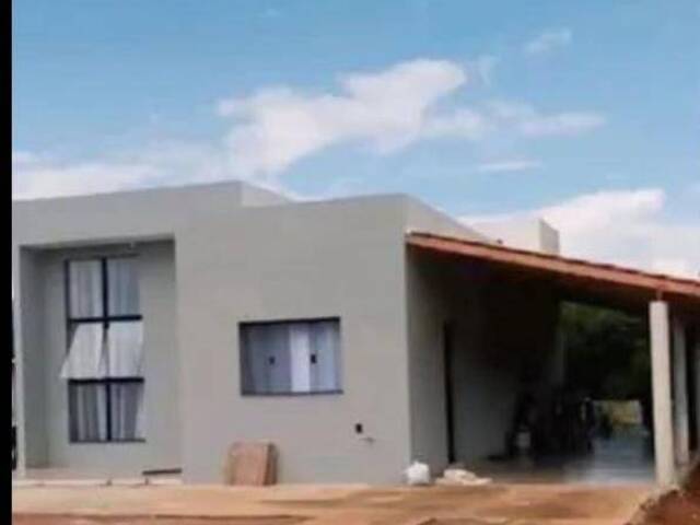 #3002 - Casa para Venda em Congonhal - MG - 1