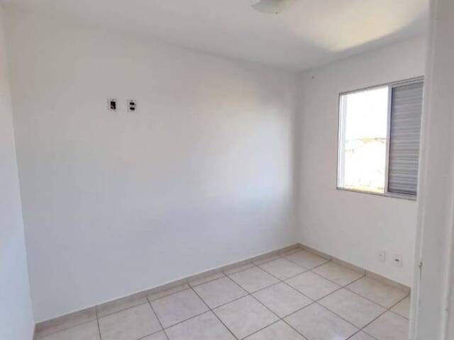 #3056 - Apartamento para Venda em Pouso Alegre - MG - 3