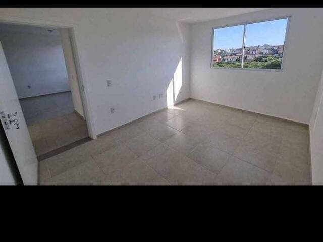 #3130 - Apartamento para Venda em Pouso Alegre - MG - 2
