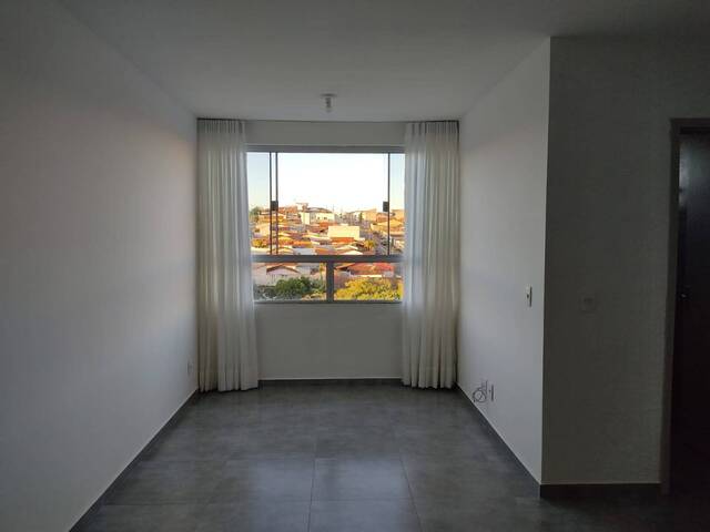 #3194 - Apartamento para Venda em Pouso Alegre - MG - 2