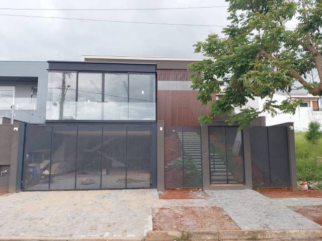 #3310 - Casa para Venda em Pouso Alegre - MG