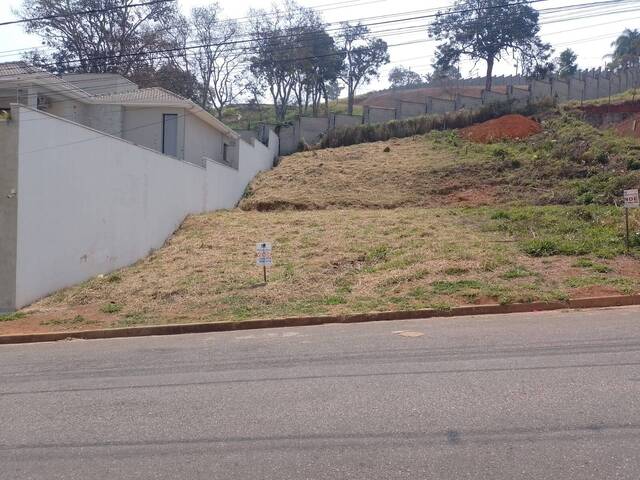 Venda em COLINA DE SANTA BARBARA - Pouso Alegre