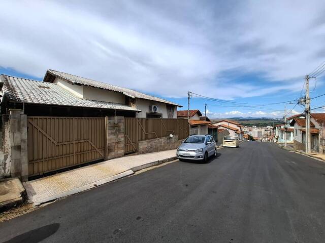 #3468 - Casa para Venda em Pouso Alegre - MG - 3