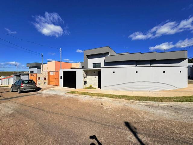 #3590 - Casa para Venda em Pouso Alegre - MG