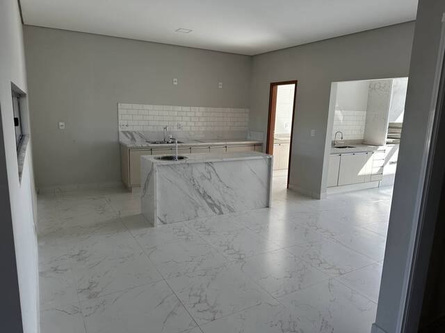 Casa para Venda em Pouso Alegre - 3