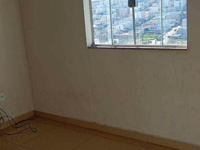 #3705 - Apartamento para Venda em Pouso Alegre - MG