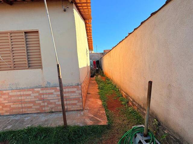 #3724 - Casa para Venda em Pouso Alegre - MG - 3