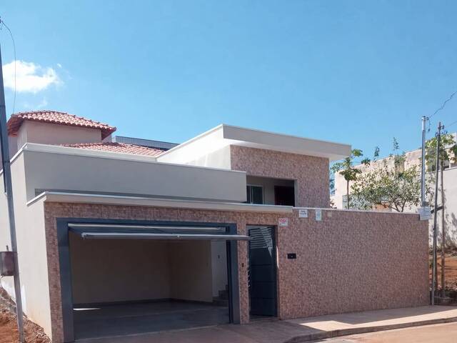 Casa para Venda em Pouso Alegre - 2