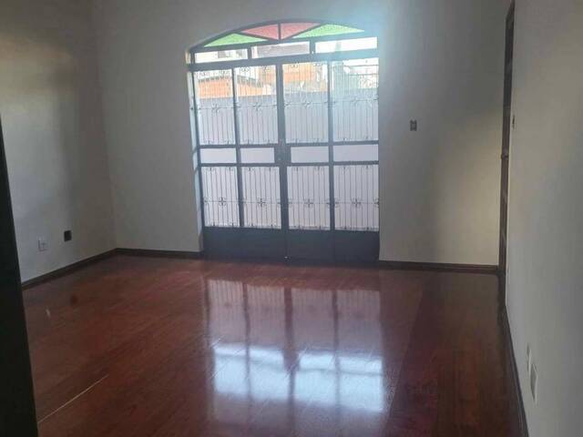Apartamento para Venda em Pouso Alegre - 4