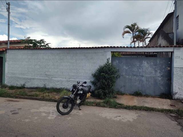 #3810 - Casa para Venda em Pouso Alegre - MG - 3